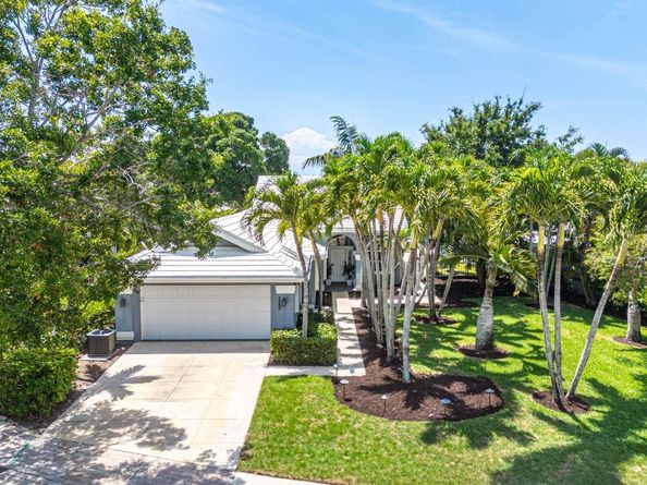 2860 Wilderness Rd, West Palm Beach FL 33409