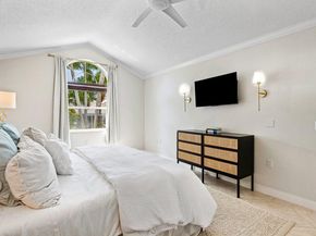 2860 Wilderness Rd, West Palm Beach FL 33409