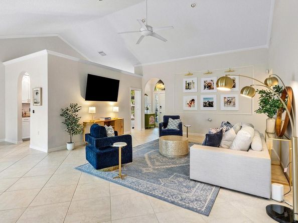 2860 Wilderness Rd, West Palm Beach FL 33409