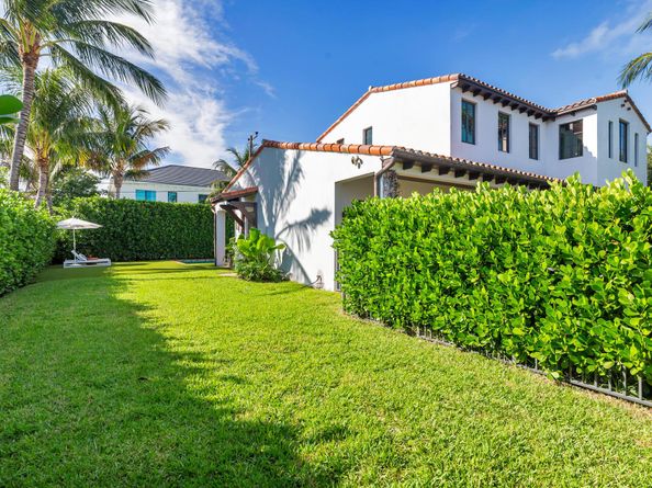 136 Santa Lucia Drive, West Palm Beach FL 33405