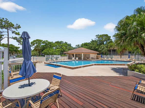 113 Brackenwood Road, Palm Beach Gardens FL 33418