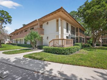 113 Brackenwood Road