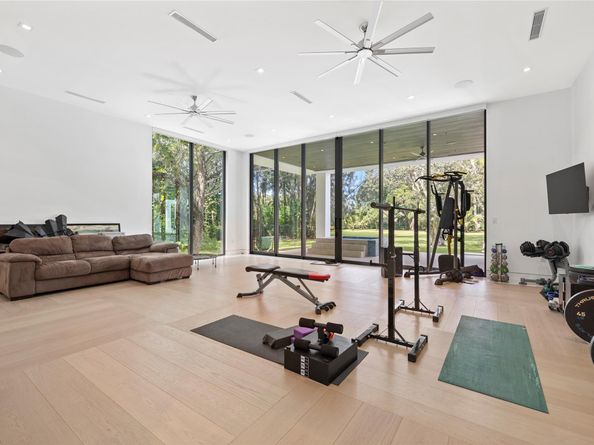 Undisclosed Address #FX-10531516, Parkland FL 33067