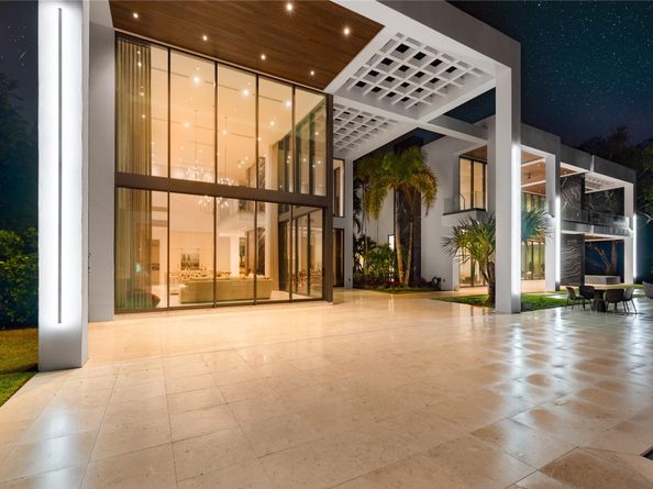 Undisclosed Address #FX-10531516, Parkland FL 33067
