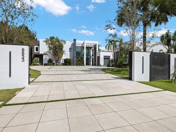 Undisclosed Address #FX-10531516, Parkland FL 33067