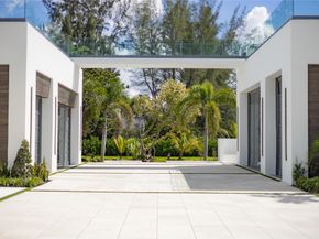 Undisclosed Address #FX-10531516, Parkland FL 33067