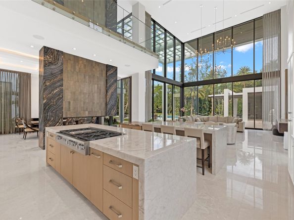 Undisclosed Address #FX-10531516, Parkland FL 33067