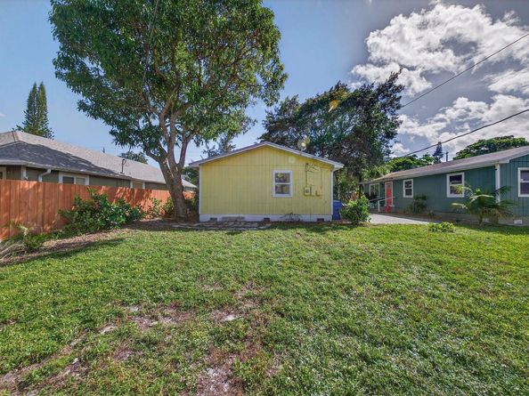 117 NE 8th St, Pompano Beach FL 33060