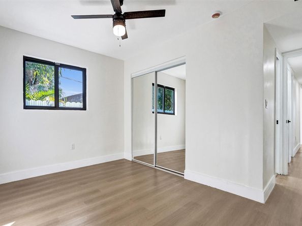 2331 Nassau Dr, Miramar FL 33023