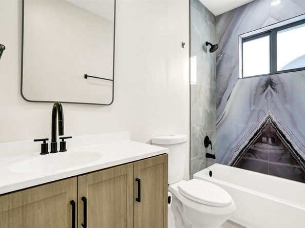 2331 Nassau Dr, Miramar FL 33023