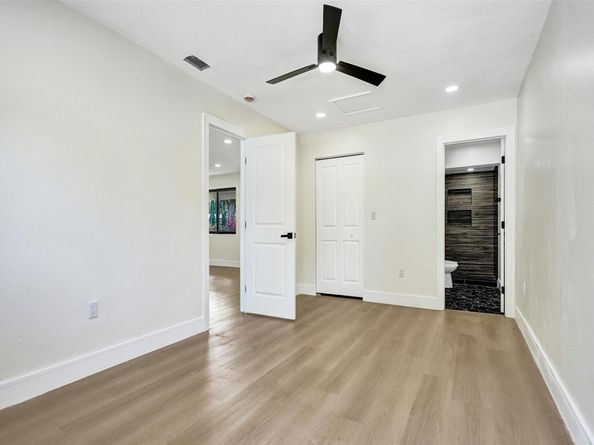 2331 Nassau Dr, Miramar FL 33023