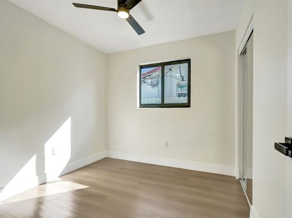 2331 Nassau Dr, Miramar FL 33023