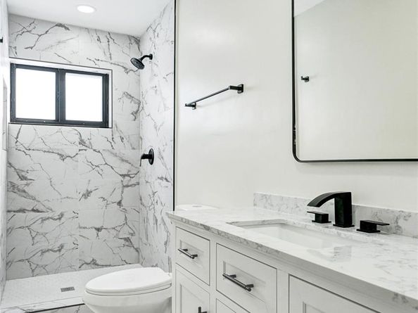 2331 Nassau Dr, Miramar FL 33023