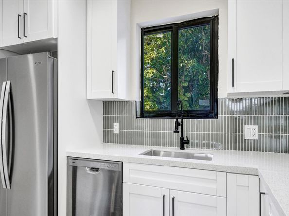 2331 Nassau Dr, Miramar FL 33023