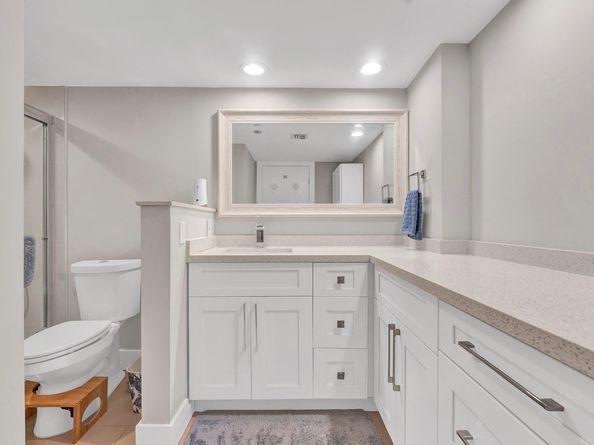 4015 W Palm Aire Dr 402, Pompano Beach FL 33069