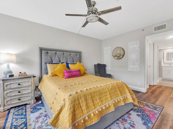 4015 W Palm Aire Dr 402, Pompano Beach FL 33069