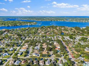 114 Pennock Landing Circle, Jupiter FL 33458