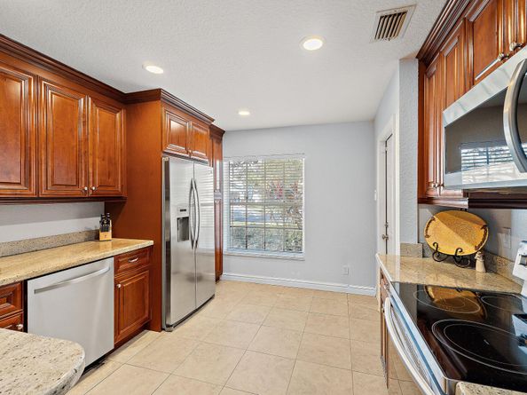 114 Pennock Landing Circle, Jupiter FL 33458