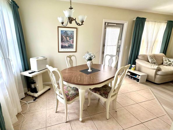 160 Coventry G, West Palm Beach FL 33417