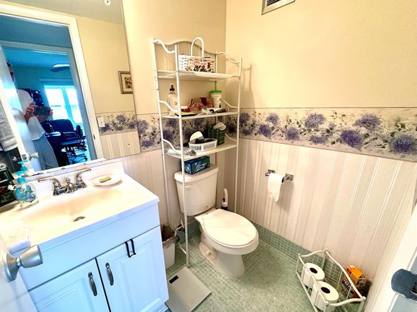 160 Coventry G, West Palm Beach FL 33417