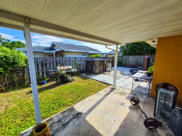 6351 NW 31st Ct, Miami FL 33147