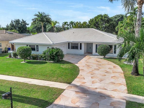 19699 Boca Greens Drive, Boca Raton FL 33498