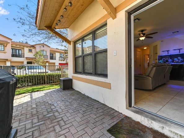 4727 Preserve Street, Coconut Creek FL 33073