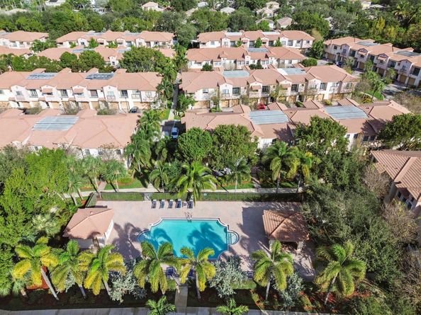 4727 Preserve Street, Coconut Creek FL 33073