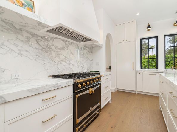 302 E Lakewood Road, West Palm Beach FL 33405