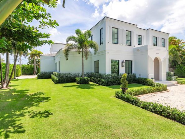 302 E Lakewood Road, West Palm Beach FL 33405