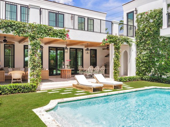 302 E Lakewood Road, West Palm Beach FL 33405