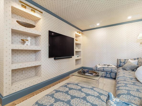 302 E Lakewood Road, West Palm Beach FL 33405