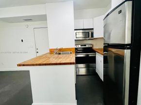 536 14th Street 101, Miami Beach FL 33139