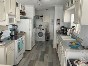 8640 SW 16th Ct, Davie FL 33324