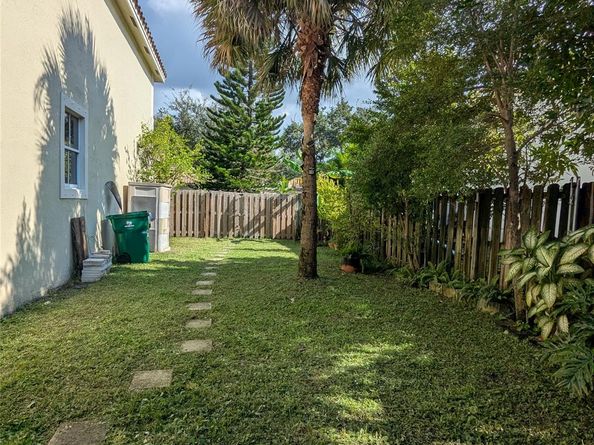 3822 SW 171st Ave, Miramar FL 33027
