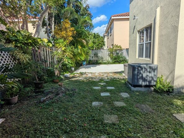 3822 SW 171st Ave, Miramar FL 33027