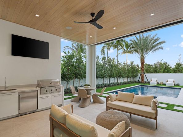 340 Grove Place, Delray Beach FL 33444