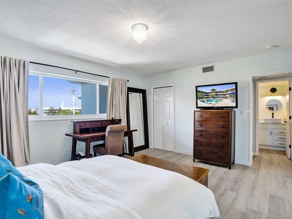 4848 NE 23 Avenue 9C, Fort Lauderdale FL 33308