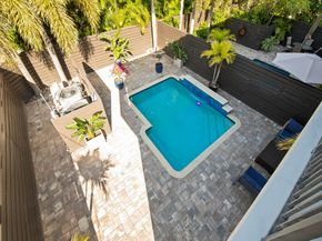 1215 N Victoria Park Rd, Fort Lauderdale FL 33304