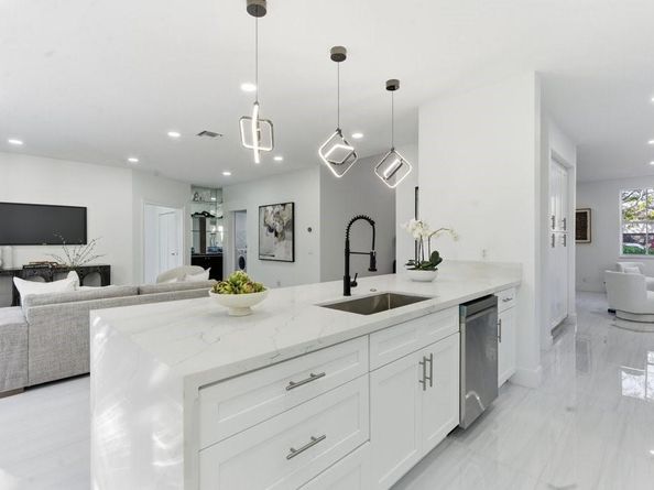 1170 Chenille Cir, Weston FL 33327