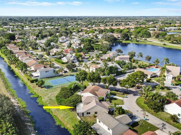 41 Tara Lakes Drive E, Boynton Beach FL 33436