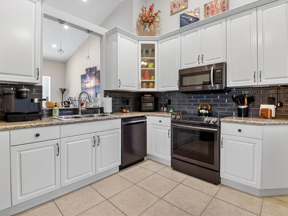 6210 Heliconia Road, Delray Beach FL 33484