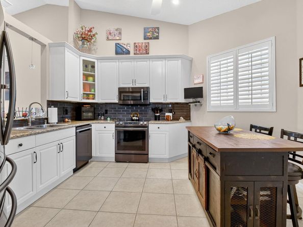 6210 Heliconia Road, Delray Beach FL 33484