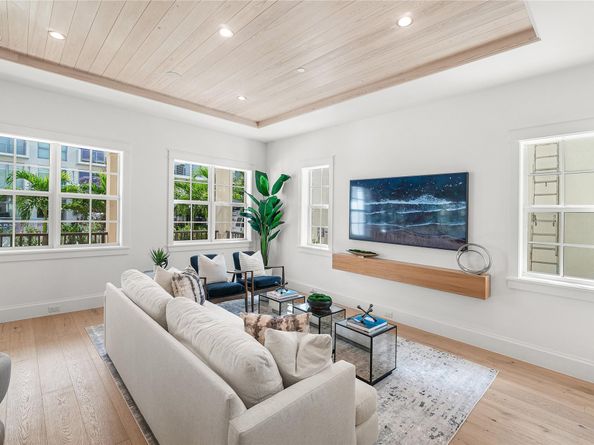 130 SE 1st Ave, Delray Beach FL 33444