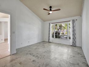 10890 Sea Hibiscus Ln 10890, Tamarac FL 33321