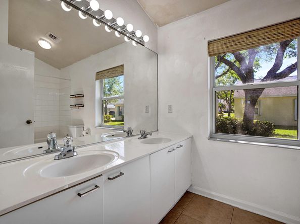 10890 Sea Hibiscus Ln 10890, Tamarac FL 33321