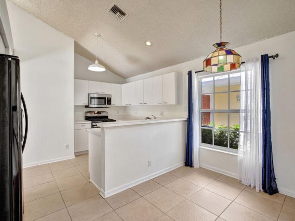 10890 Sea Hibiscus Ln 10890, Tamarac FL 33321