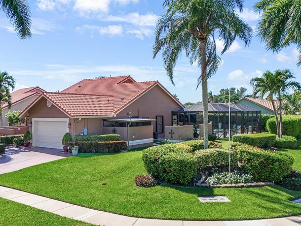 19261 Cherry Hills Terrace, Boca Raton FL 33498