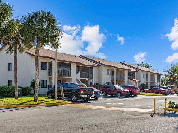 7951 Southgate Blvd 10F, Pompano Beach FL 33068