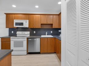 10 Southport Lane B, Boynton Beach FL 33436